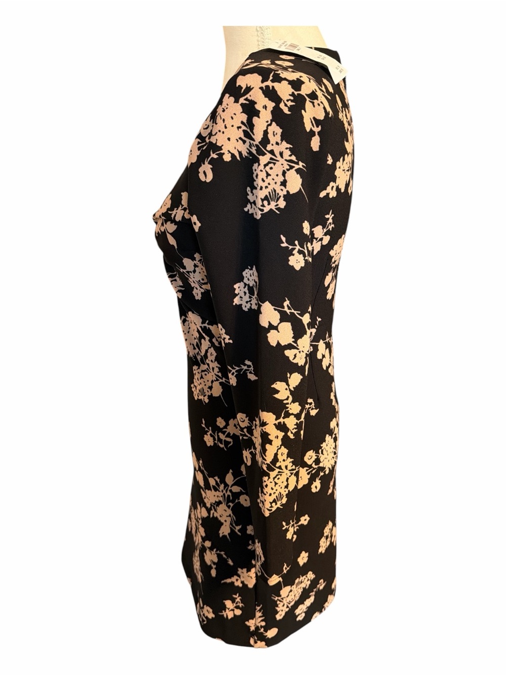 NWT Abercrombie & Fitch Floral Cutout Ring Mini Dress Petite Small SP Black - Picture 2 of 5
